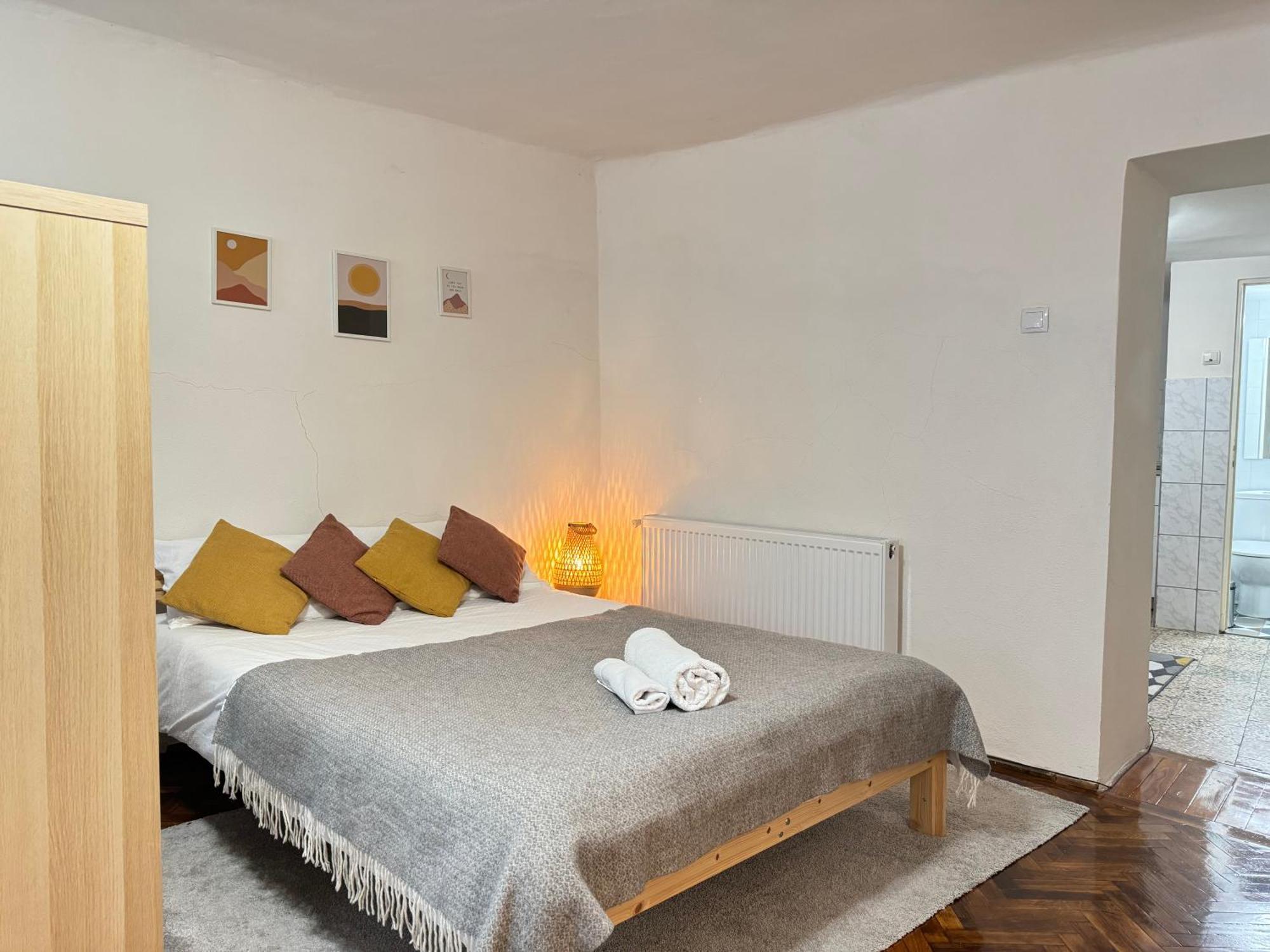 Charming Studio Ideal For Getaways Or Workations In Sibiu'S Medieval City Center 外观 照片