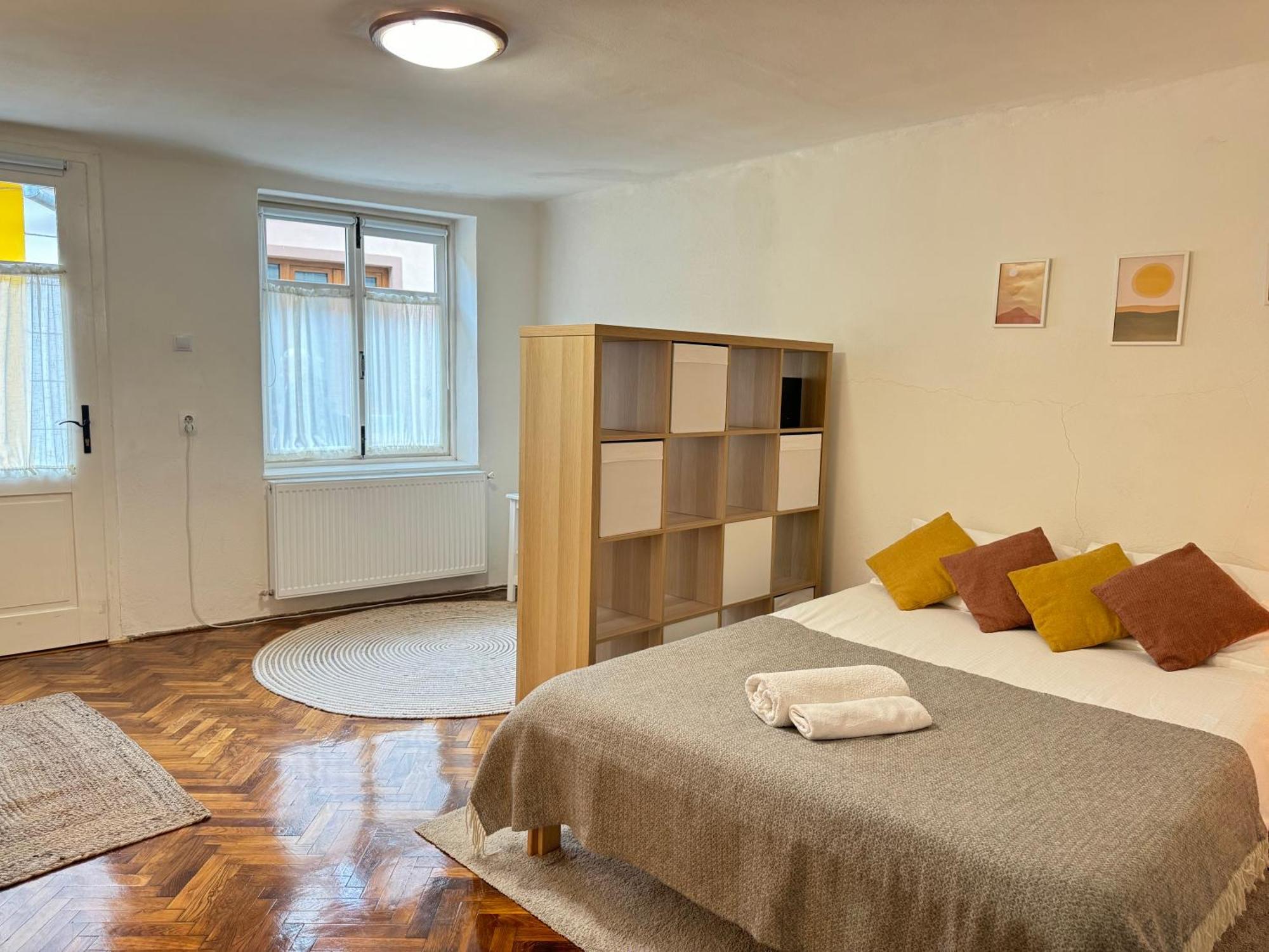 Charming Studio Ideal For Getaways Or Workations In Sibiu'S Medieval City Center 外观 照片